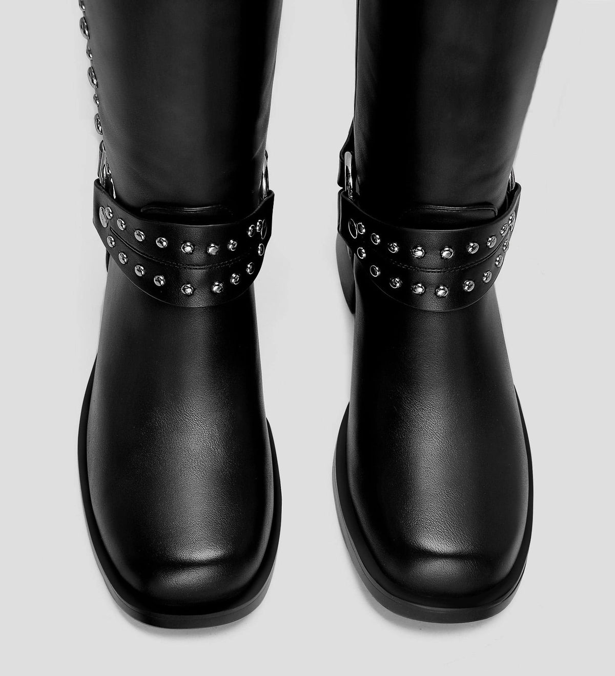 buckles on boots