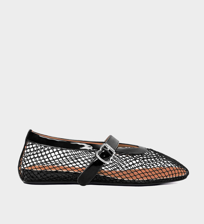 fishnet shoes