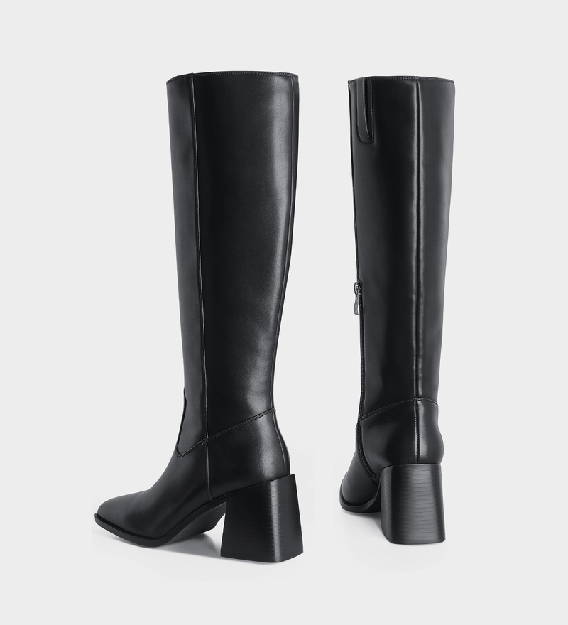 black chunky heel boots​