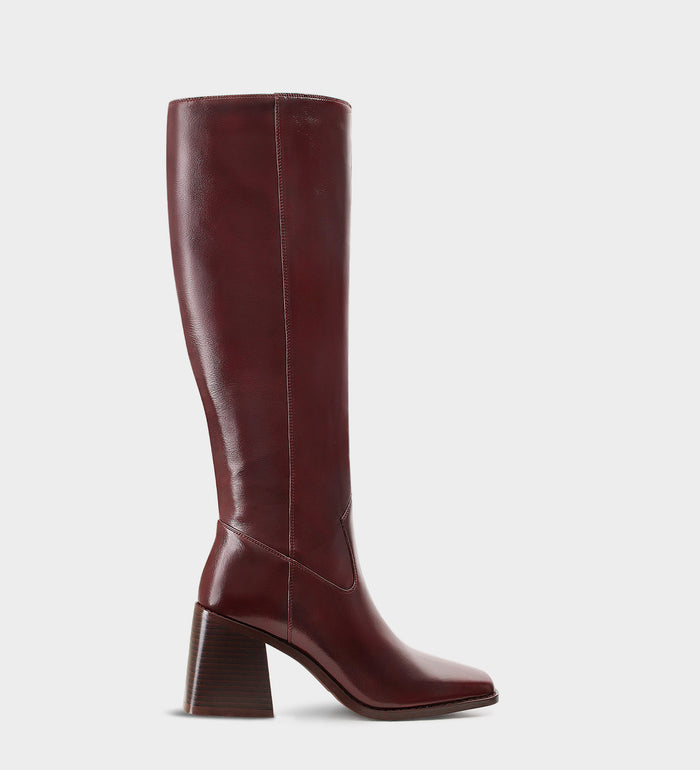 burgundy colour boots​