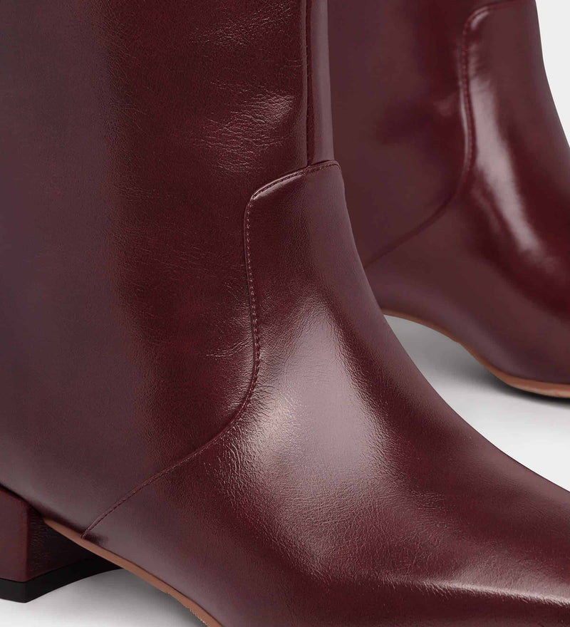 wide calf knee high boots​