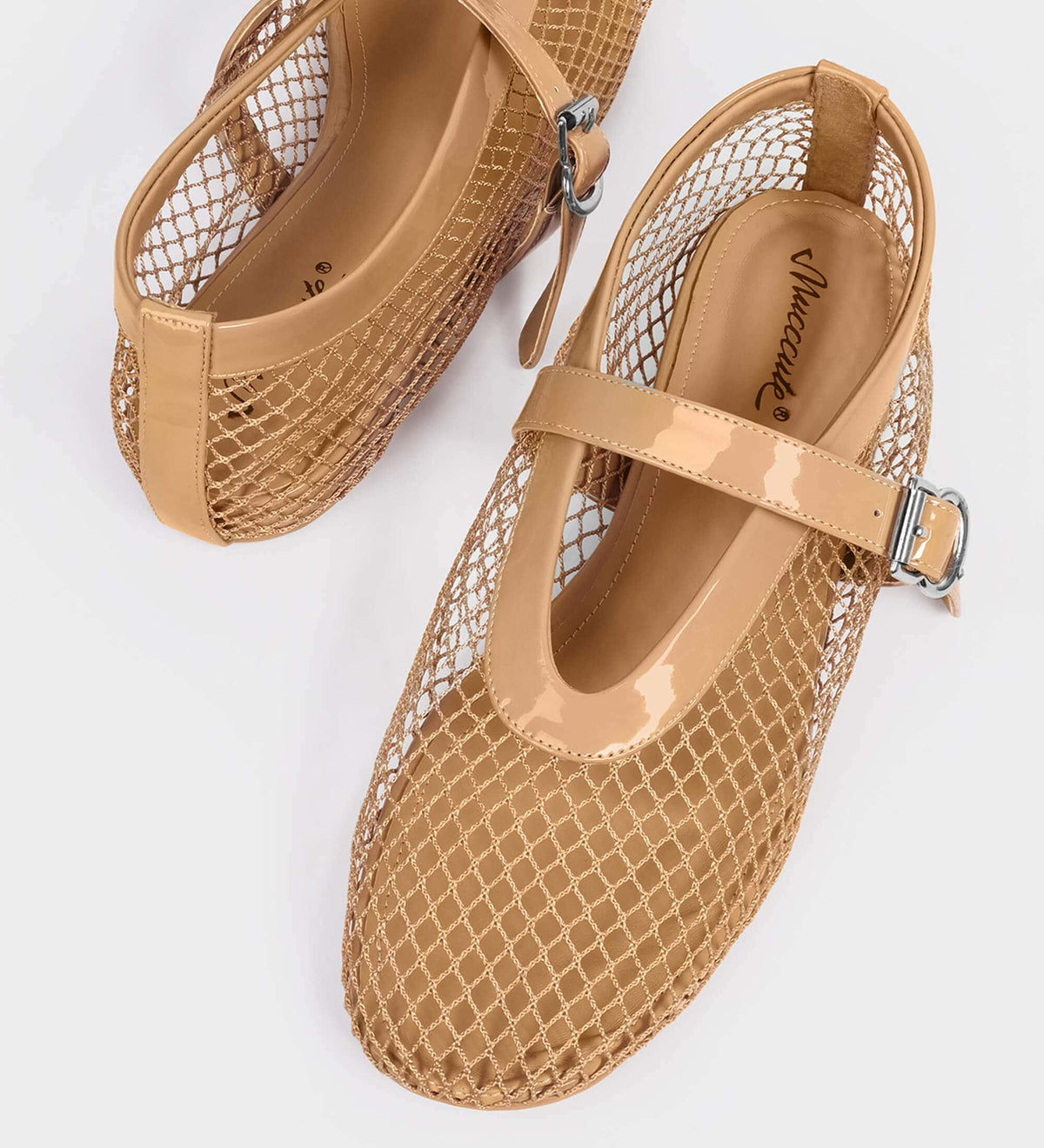 comfortable flat sandals​